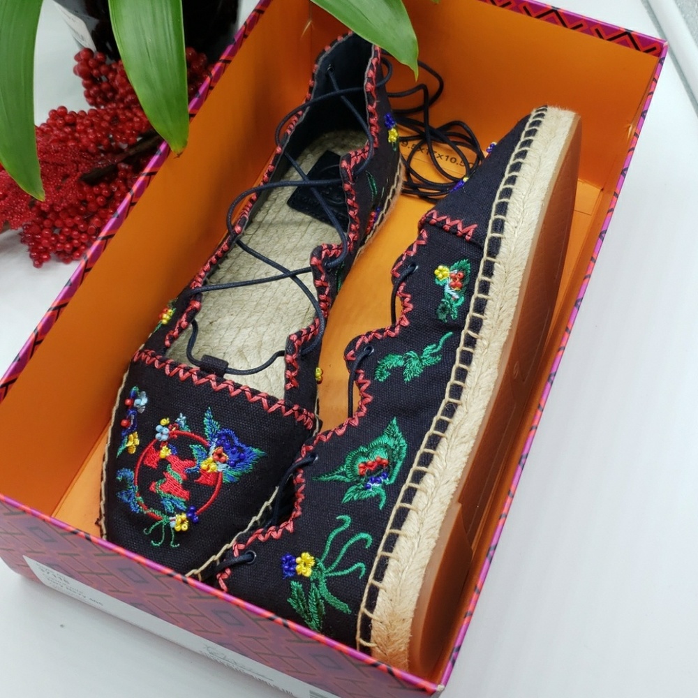 Tory Burch Beaded and Embroidered Espadrilles sz 7